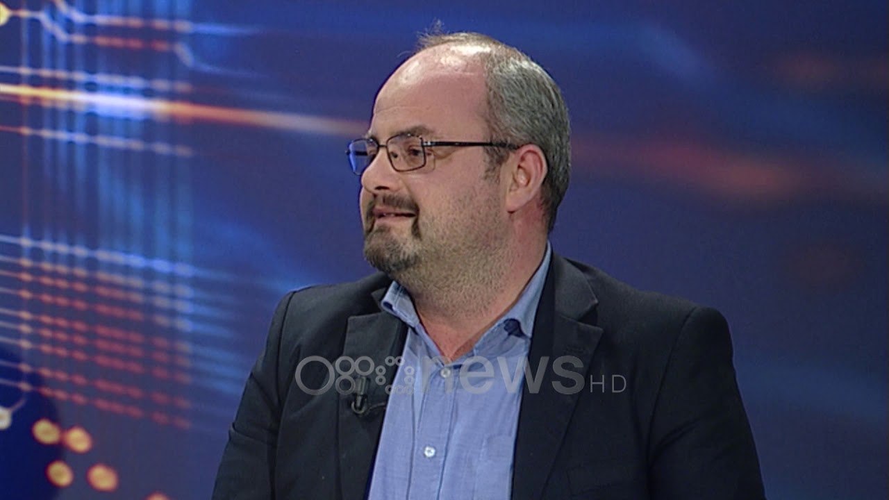 Ora News - Marshimi i 28 nëntorit, Abazi: Pavarësia po boshatiset, nuk kemi as bashkim, as zhvillim