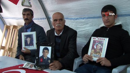 Evlat Nöbetindeki Ailelere Bir Destek de 72 Yaşındaki Fatma Nineden