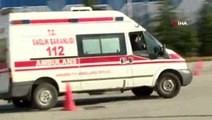 Ambulans şoförleri hünerlerini yarış pistinde gösterdi