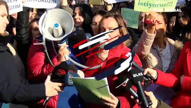 Doğa Koleji mağduru velilerden İstanbul Milli Eğitim Müdürlüğü önünde eylem