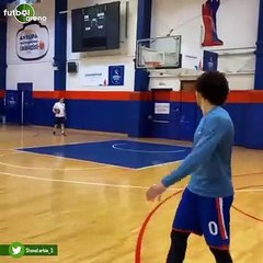 Shane Larkin, bu kez basketi ayağıyla attı
