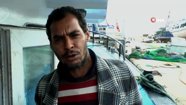 Akdeniz'de kuvvetli rüzgar nedeniyle balıkçılar denize açılamadı