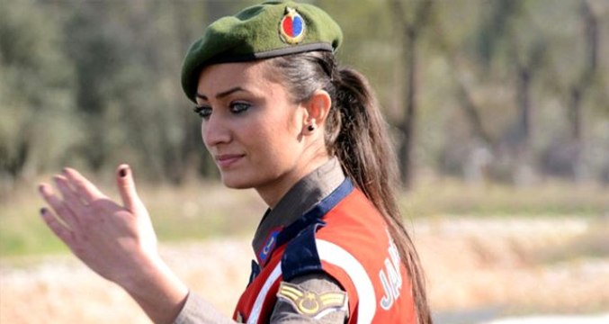 Şırnak'taki patlamada kadın bomba imha uzmanı Astsubay Esma Çevik ve Uzman Çavuş Kemal Sayar şehit düştü