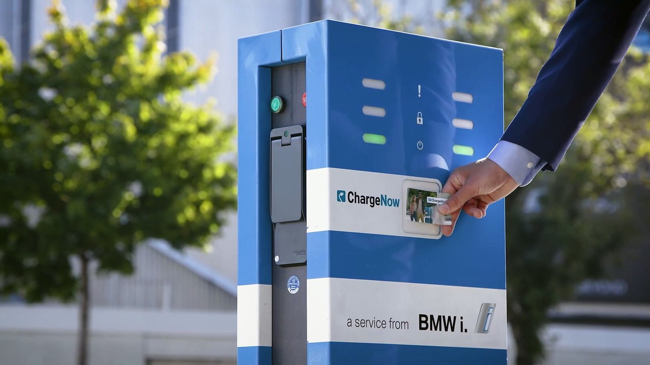 How to charge your BMW at a public charging point BMW HowTo Dailymotion Video