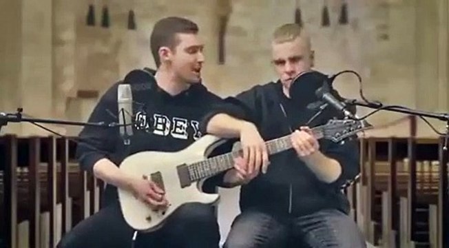La chanson Rap God de Eminem reprise magnifiquement par ces deux jeunes hommes