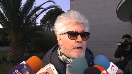 Almodóvar, Banderas y Ana de Armas, nominados a los Globos de Oros
