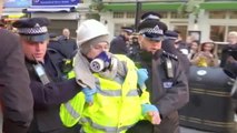 Decenas de activistas detenidos en las protestas contra el cambio climático en Londres