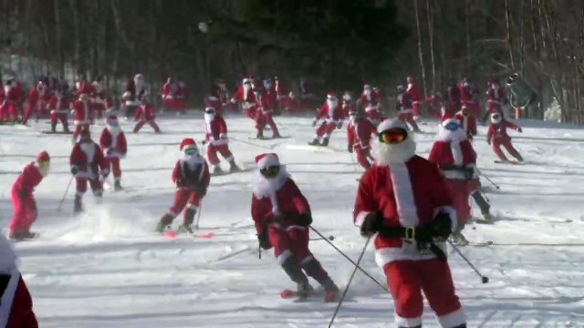 مئات الأميركيين يتزلجون بثياب سانتا كلوس