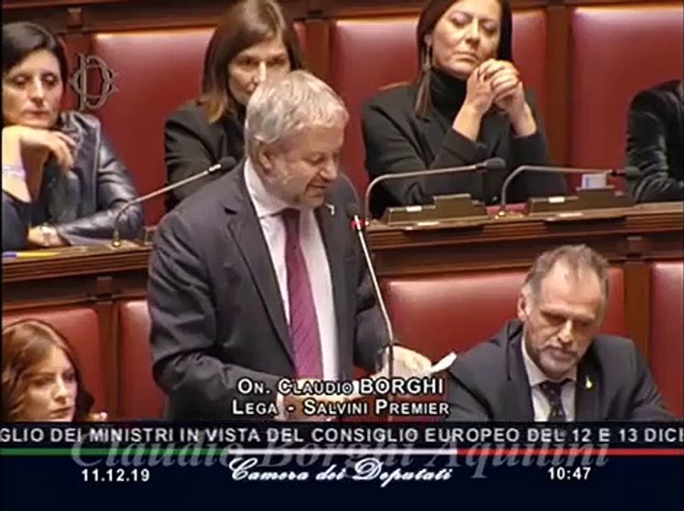 Mes, Claudio Borghi attacca Giuseppe Conte: "Traditore, cosa non capiva? L'ho vista su quei divanetti...  lei ha umiliato e offeso anche Di Maio, che le sedeva accanto imbarazzato"