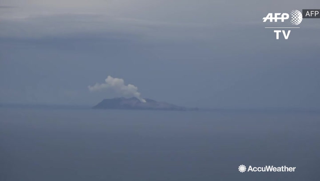 Volcano eruption hinders plan to retrieve bodies