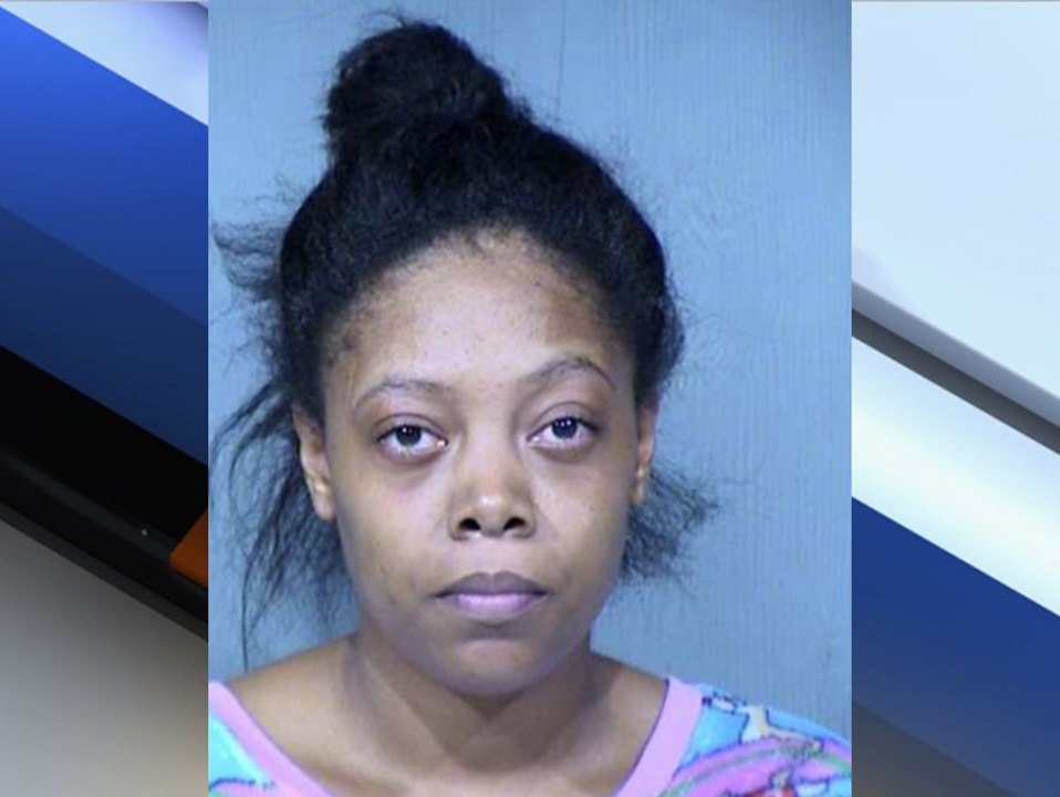 PD: Phoenix woman stabs Uber car used by boyfriend to escape assault - ABC15 Crime