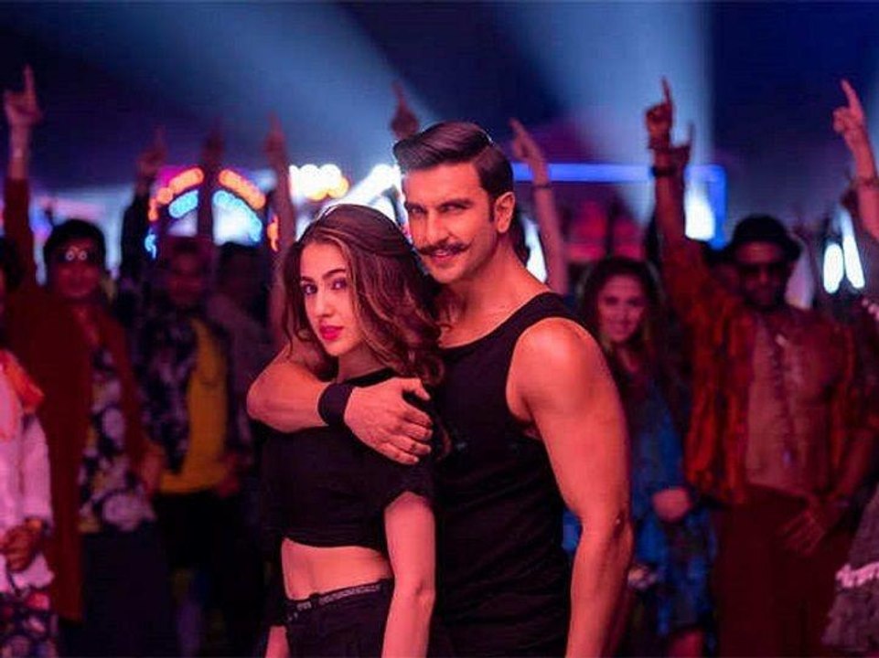 Aankh Maare woh Ladki Aankh Maare Ranveer Singh and Sara Ali Khan's gig of Singham 3 song Simba -Ranveer says Sara ka Dil bahut bada hai