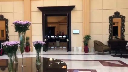 شاهد التجهيزات النهائية للمراكز الإعلامية للقمة الخليجية