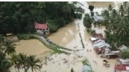 Banjir Merendam Enam Kecamatan di Kab Limapuluh Kota