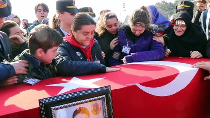 Şehidin kızı İdil, babasının tabutunun başında böyle gözyaşı döktü