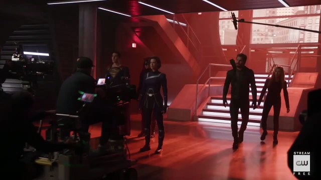 DCTV Crisis on Infinite Earths Crossover Behind the Scenes #2 (2019)