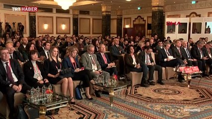 Eski Almanya Cumhurbaşkanı, tercüman olmadığı için konuşma yapmadı