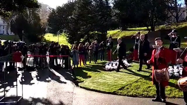 Ofrenda floral a las víctimas en Bilbao