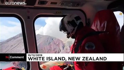Vista aérea de la erupción del volcán Whakaari