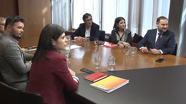 PSOE y ERC constatan avances para encauzar el conflicto en Cataluña