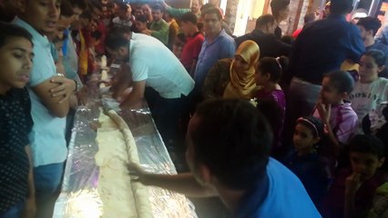 Syrian Restaurant Makes Largest Shawerma Sandwich