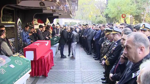 Bomba imha uzmanı şehit Esra Çevik son yolculuğuna uğurlandı