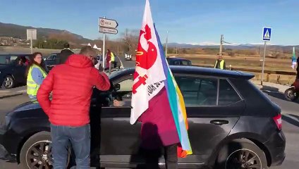 Manosque : plusieurs centaines de manifestants lancent une opération de barrage filtrant