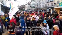 Lons-le-Saunier: un millier de personnes défilent contre la réforme des retraites