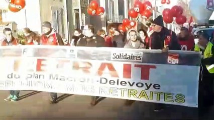 La manifestation débute à Chalon-sur-Saône
