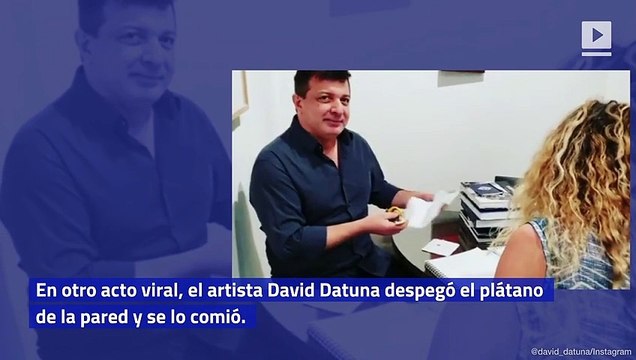 Un artista se come el plátano pegado a una pared que vendieron por $120,000