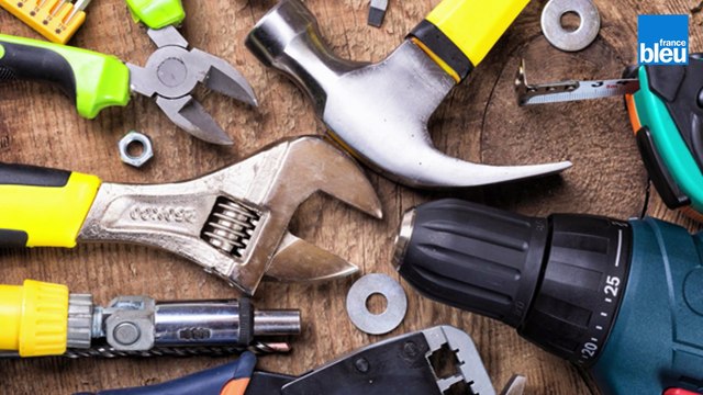 Nettoyage facile de vitre d'insert -Terre de Sommières - Perceuse, visseuse