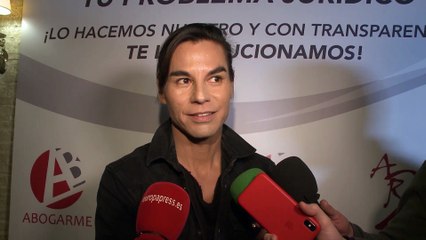 Cristina y Victoria Iglesias acudirán al concierto de su hermano