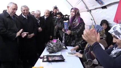 Kamu Görevlileri Etik Kurulu Başkanı Toptan, "Diyarbakır anneleri"ni ziyaret etti