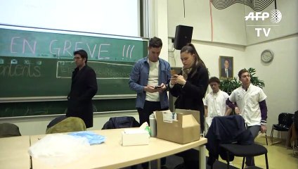 "On est au bord du gouffre": à Nice, les internes entrent en grève illimitée