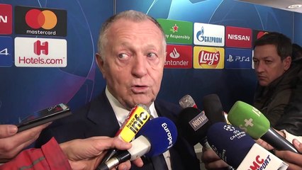OL : Jean-Michel Aulas tape du poing sur la table