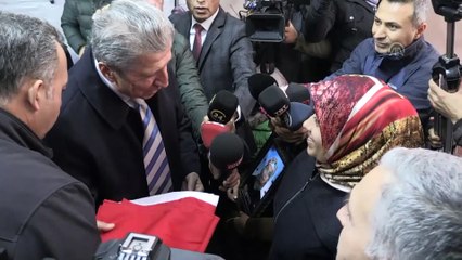 Kamu Görevlileri Etik Kurulu Başkanı Toptan, 'Diyarbakır anneleri'ni ziyaret etti - DİYARBAKIR
