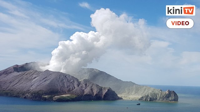 Hope for finding survivors fade after tremors upset White Island rescue operations