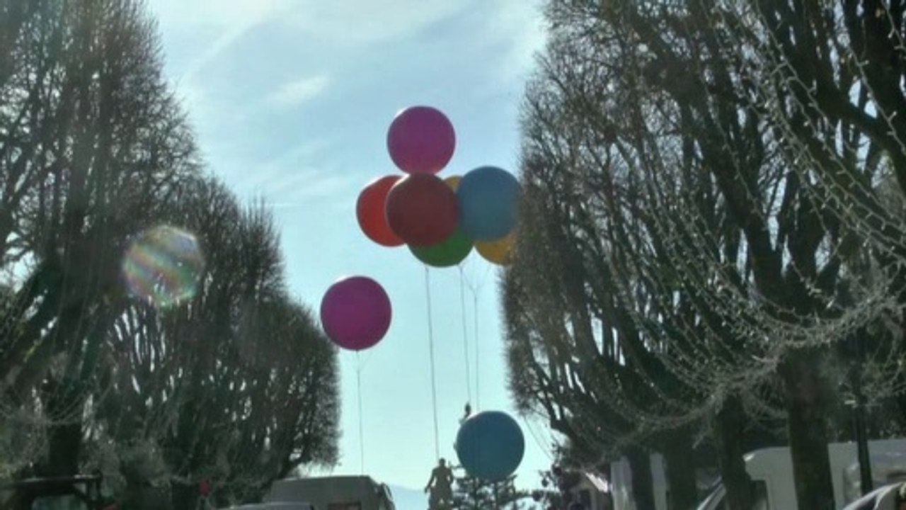 LES W-D.D. MICHOU NEWS - 6 DÉCEMBRE 2019 - III - PAU PRÉPARE NOËL 2019 - LE VILLAGE ENCHANTÉ BIENTÖT FIN PRÊT