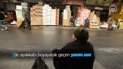 Halde ayakkabı boyayarak geçen yarım asır