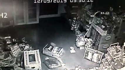 Marketten hırsızlık güvenlik kamerasında - SAMSUN