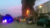 Barselona'da geri dönüşüm fabrikasında yangın: Bölgeye çok sayıda itfaiye sevk edildi