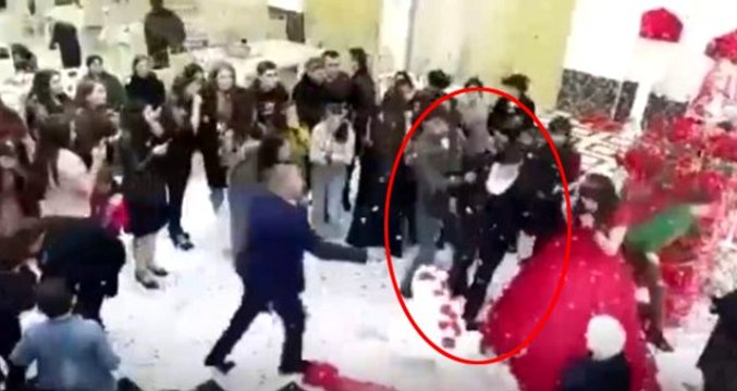 Kıskançlık krizi geçiren damat, düğünde ortalığı birbirine kattı