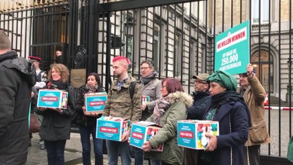 Le PTB a recueilli 100.000 signatures pour proposer une retraite minimum à 1500 euros