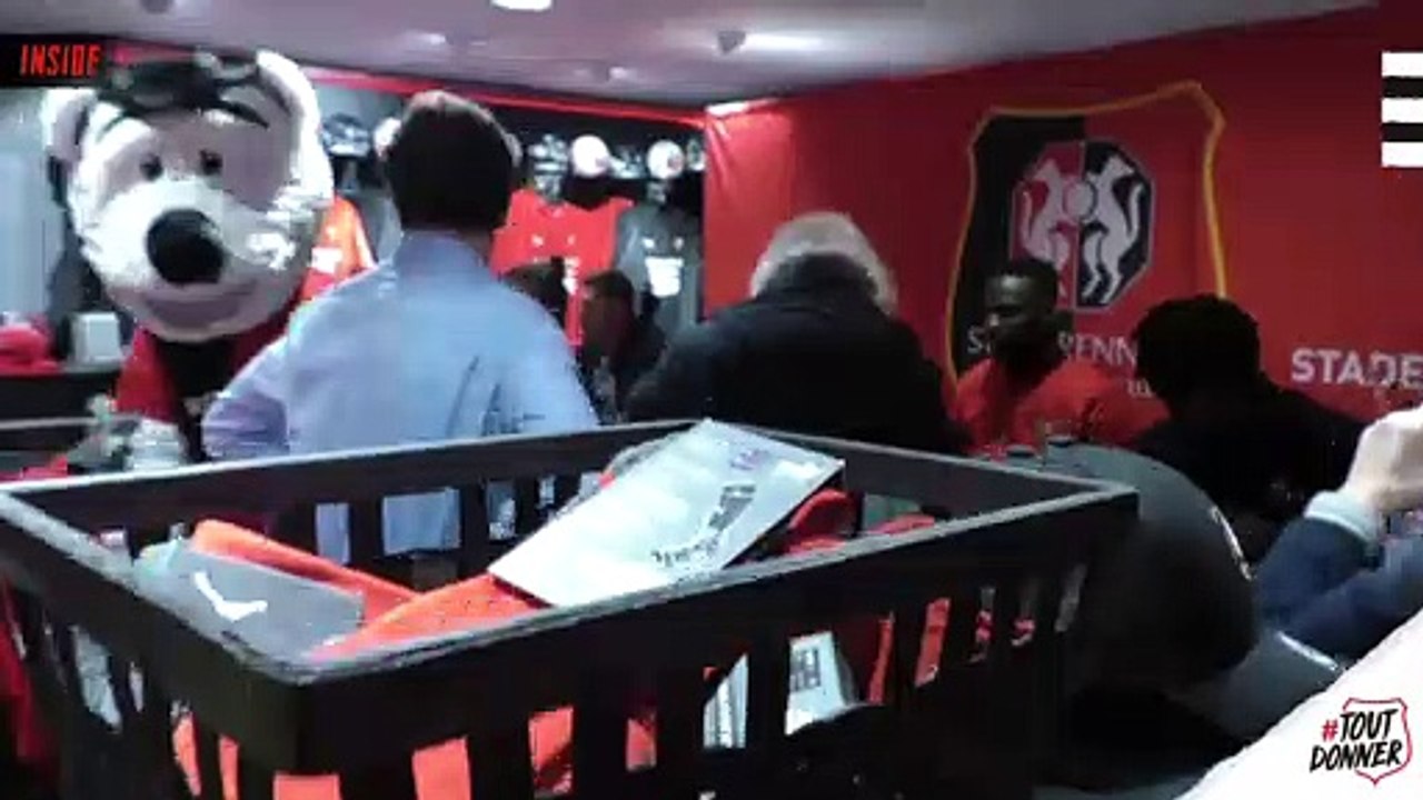 Selfies et autographes à la boutique du Roazhon Park