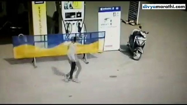 One and half lakh rupees stole from two wheeler's dikki at navapur