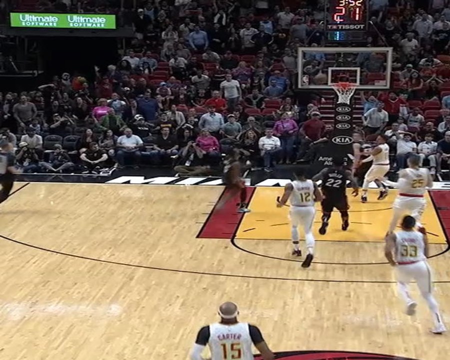 لقطة: كرة سلة: سلّة ساحقة لجونز تمنح هيت التقدم في الوقت الإضافي