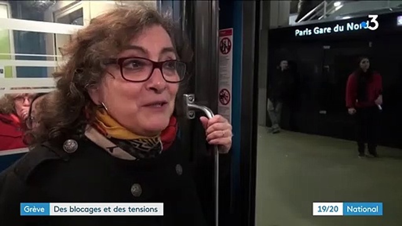 Grèves : des blocages et des tensions dans les transports