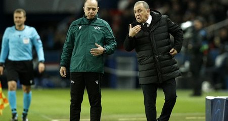 Galatasaraylı taraftarlar 5-0'lık skor sonrası Terim'i istifaya davet etti