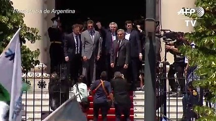 Fernández comienza difícil gobierno en Argentina con negociación de deuda