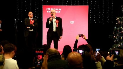 Johnson y Corbyn persiguen el voto de los indecisos en la víspera electoral